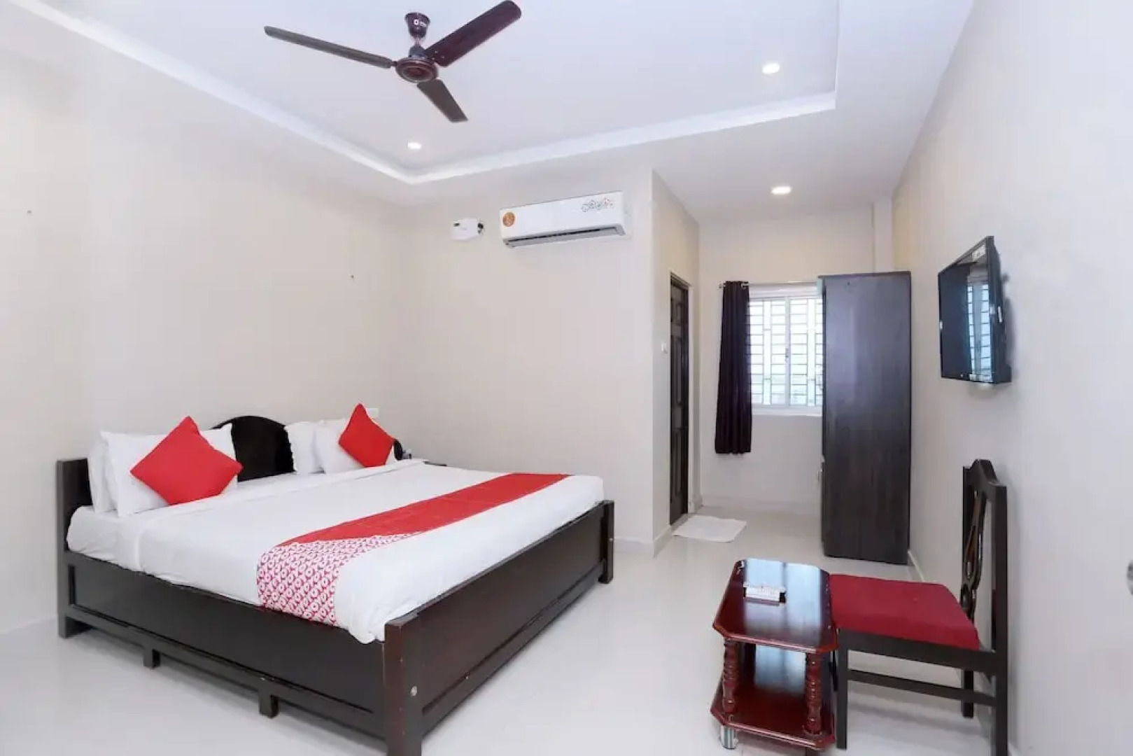 OYO 19821 Hotel Ram Leela