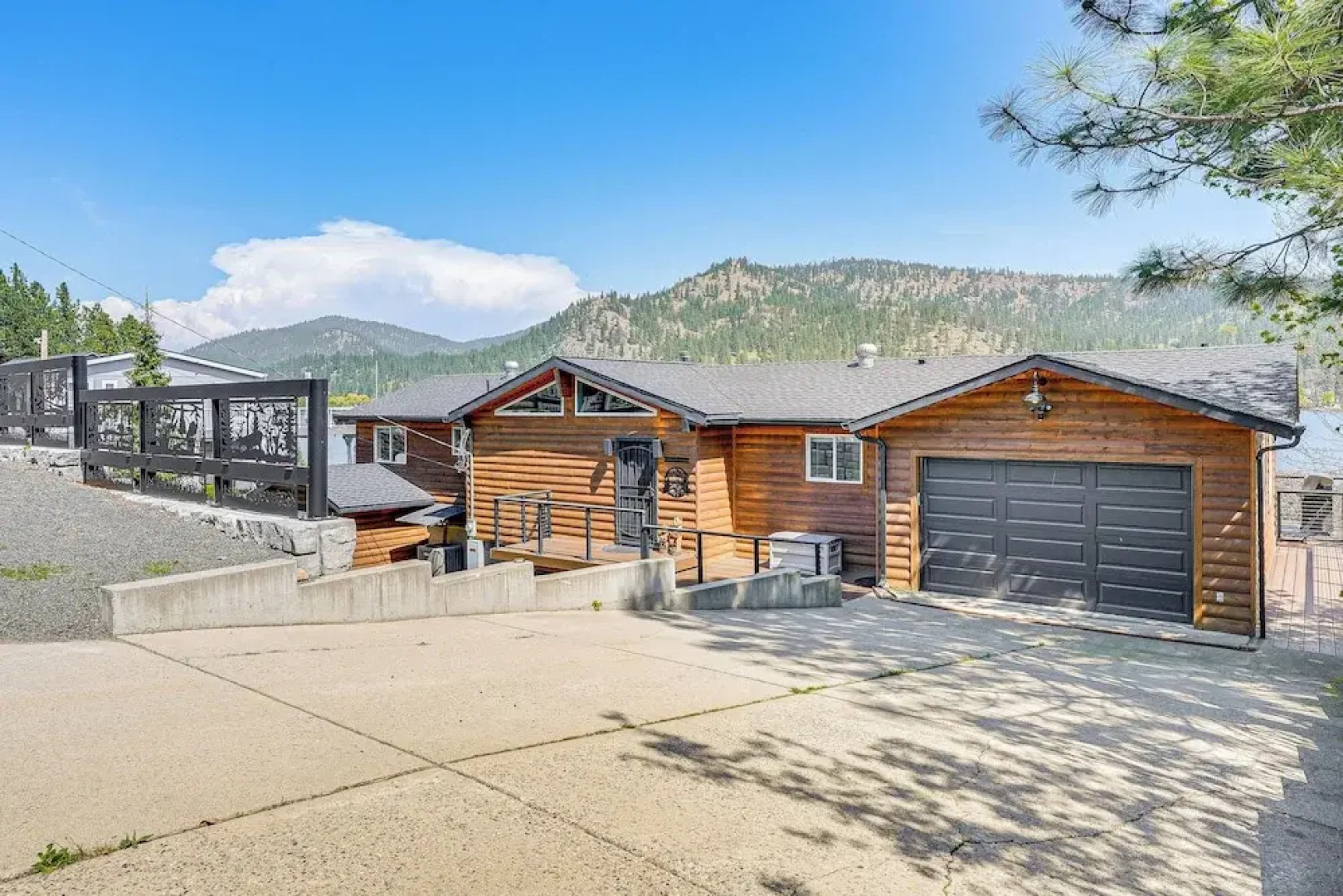 Lakefront Retreat w/ Kayaks, Paddle Boards & Deck!