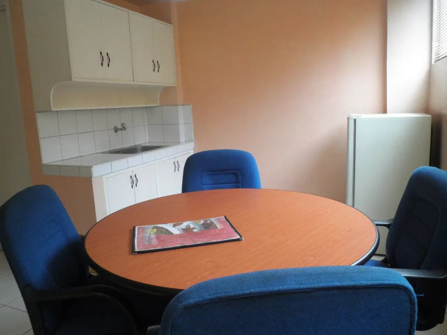 Airport Backpacker's Inn