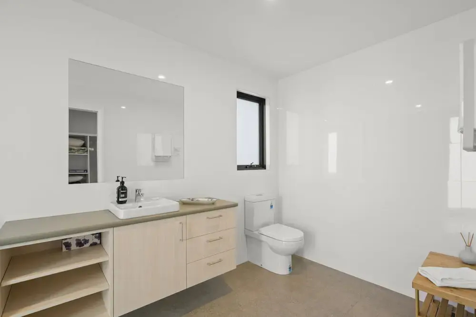 Herlihys on Huon - Cabin 2