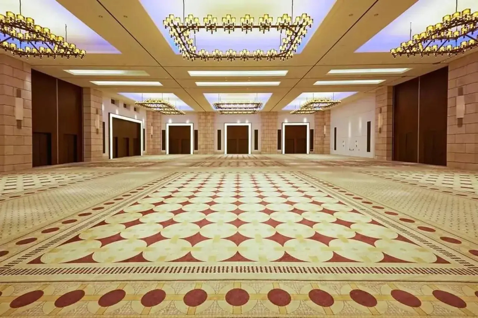 The Romanos, a Luxury Collection Resort