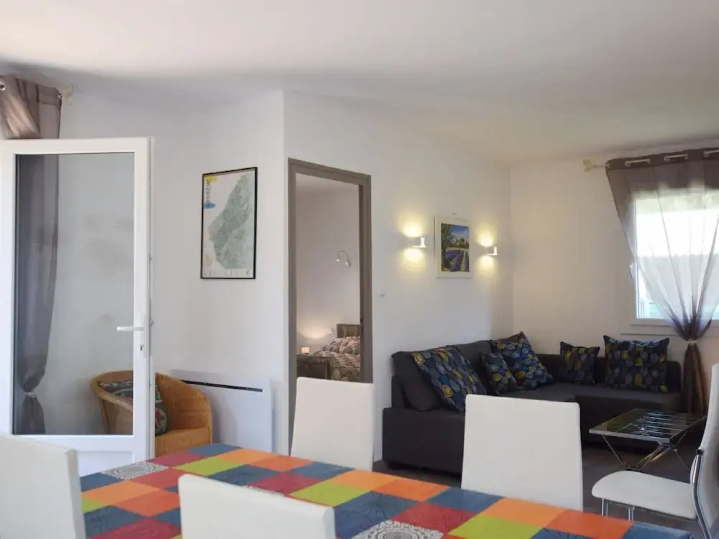 Gite on a Quiet Property, Through a Wine Garden Surrounding