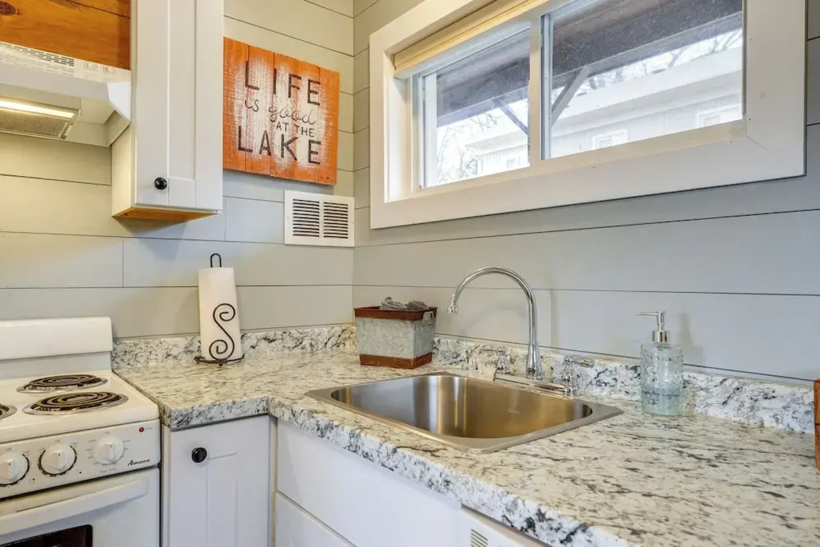 Hike, Boat, Fish & More: Table Rock Lake Cottage