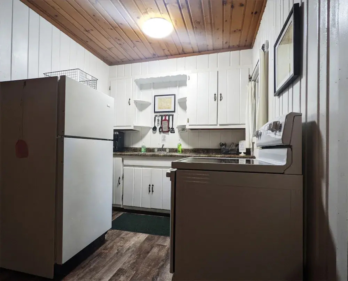 POV Lake Resort & Glamping Campground