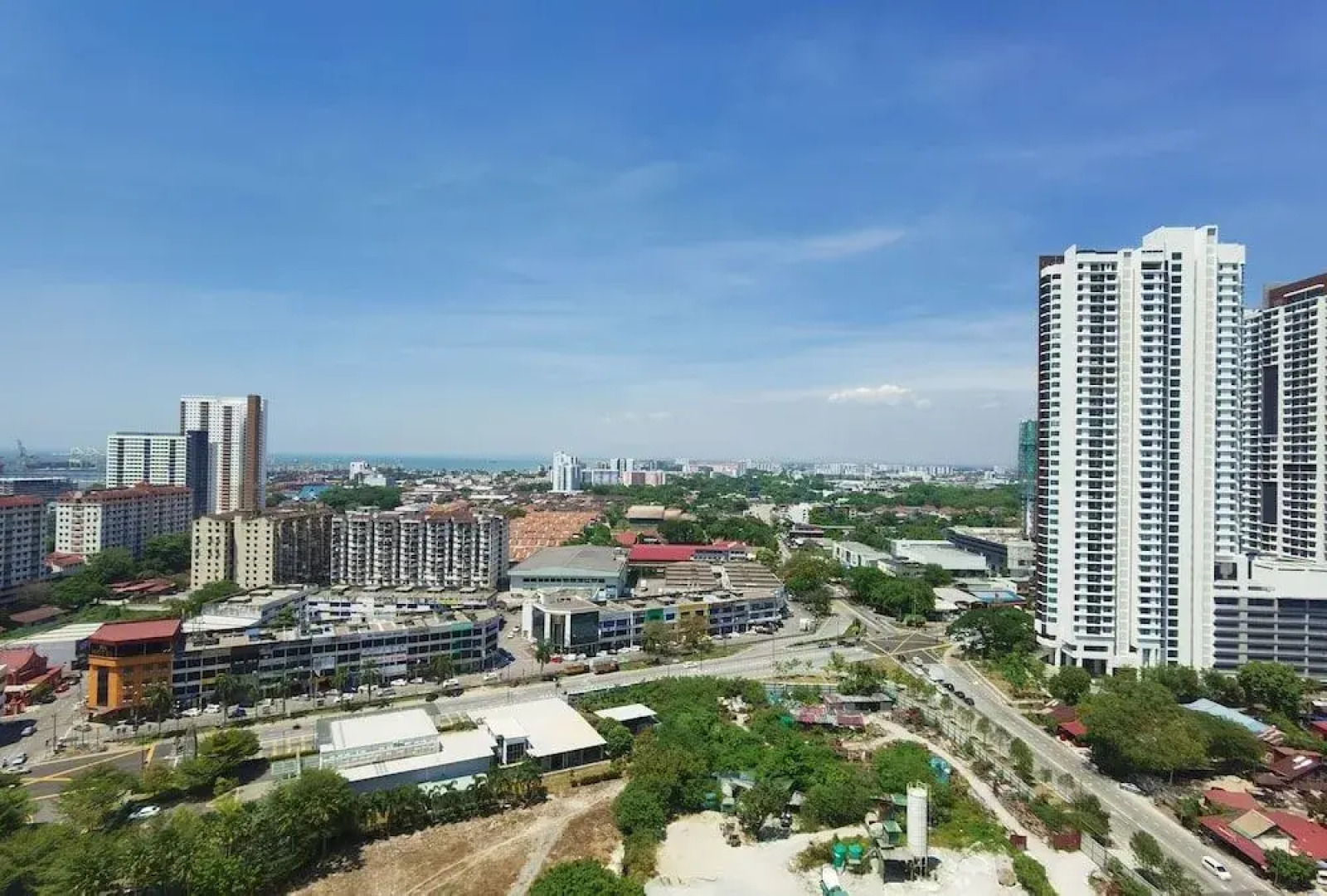 Luminari Suite by Homez Suite