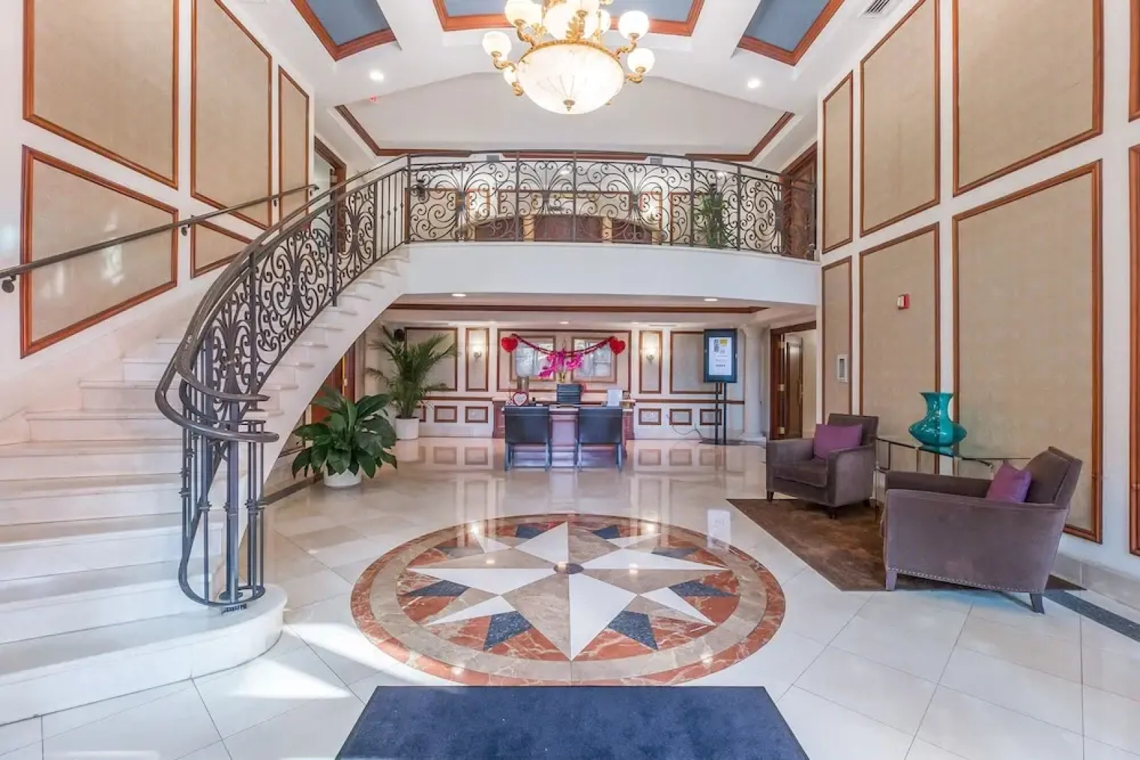 Churchill Suites Intracoastal Yacht Club