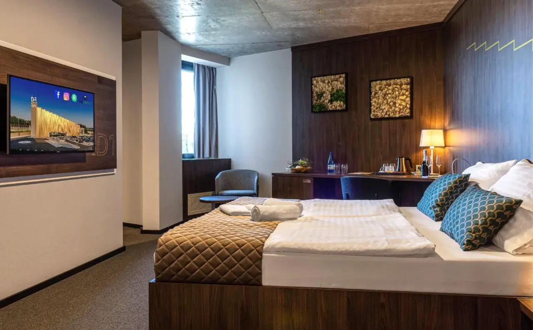 Hotel D-1