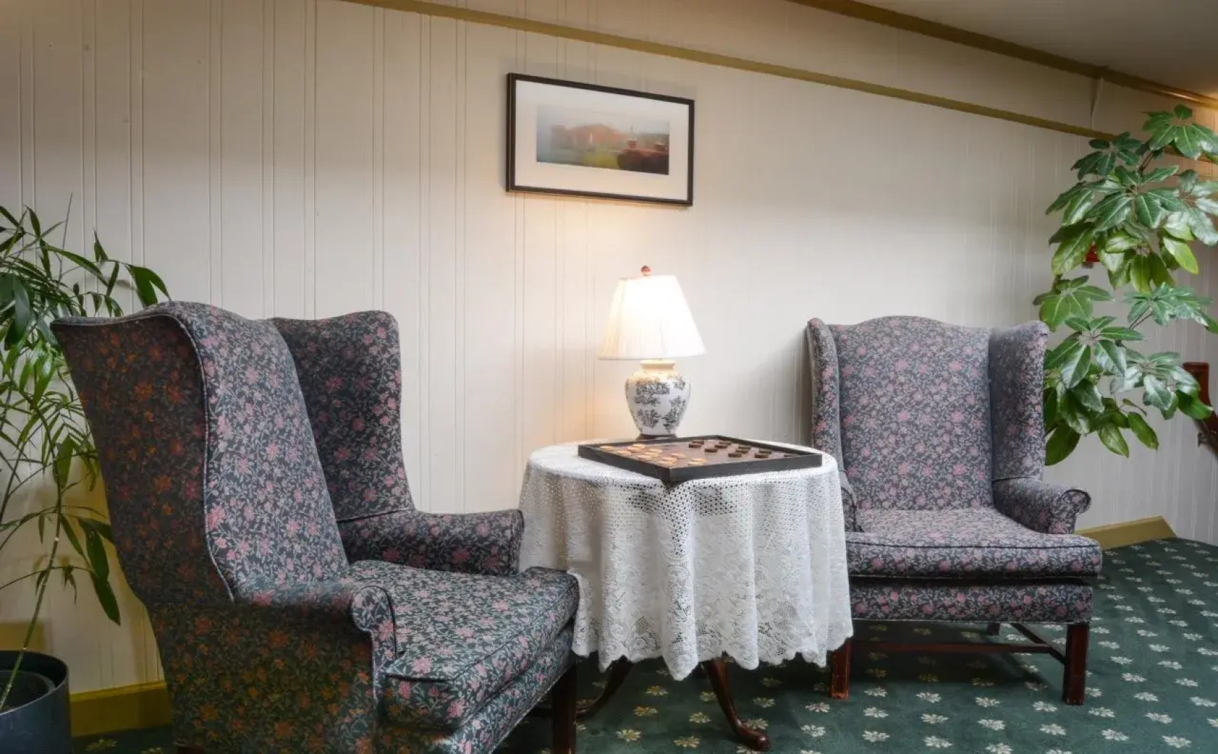 Lamie's Inn and The Old Salt Restaurant