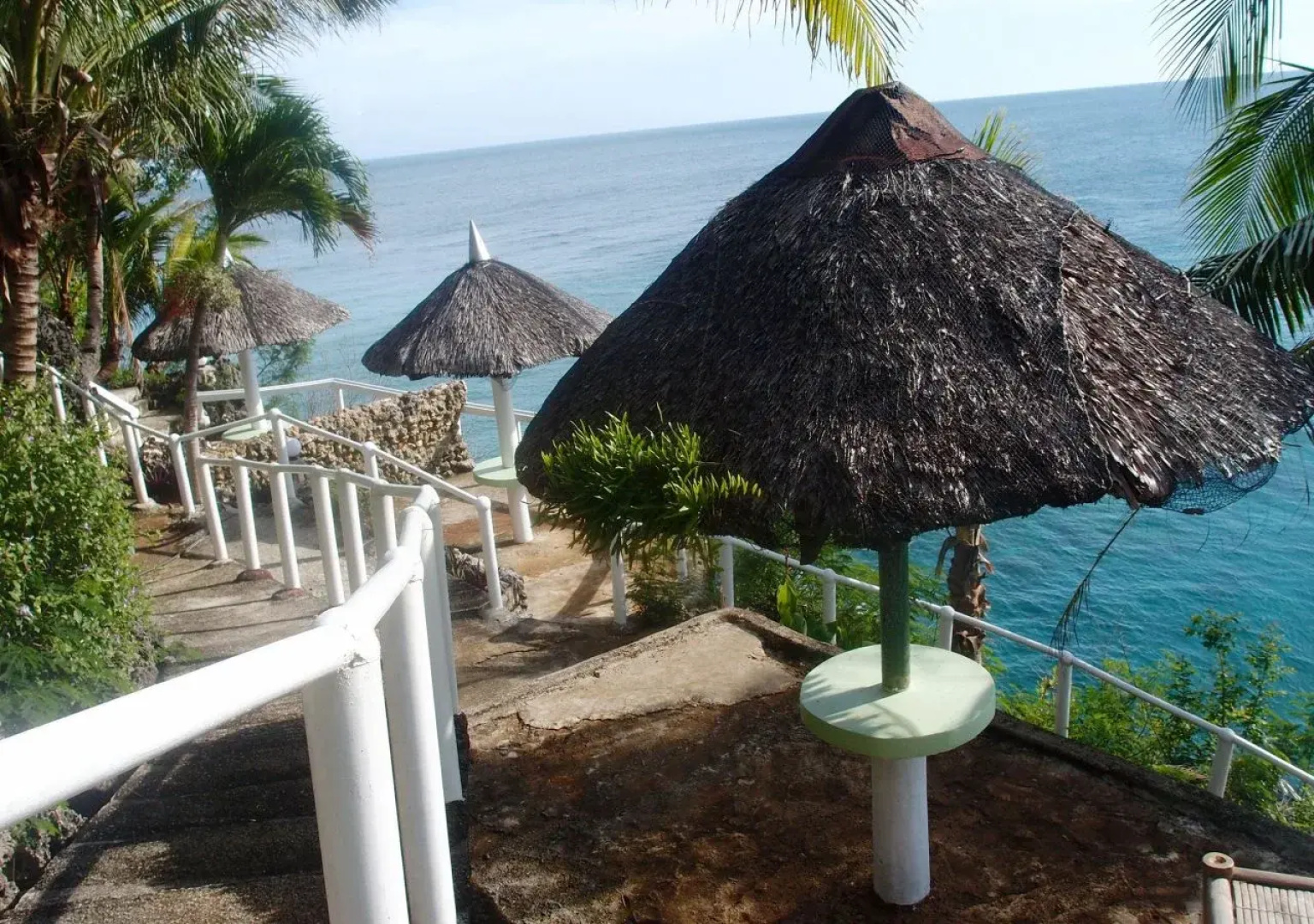 Coco White Beach Resort