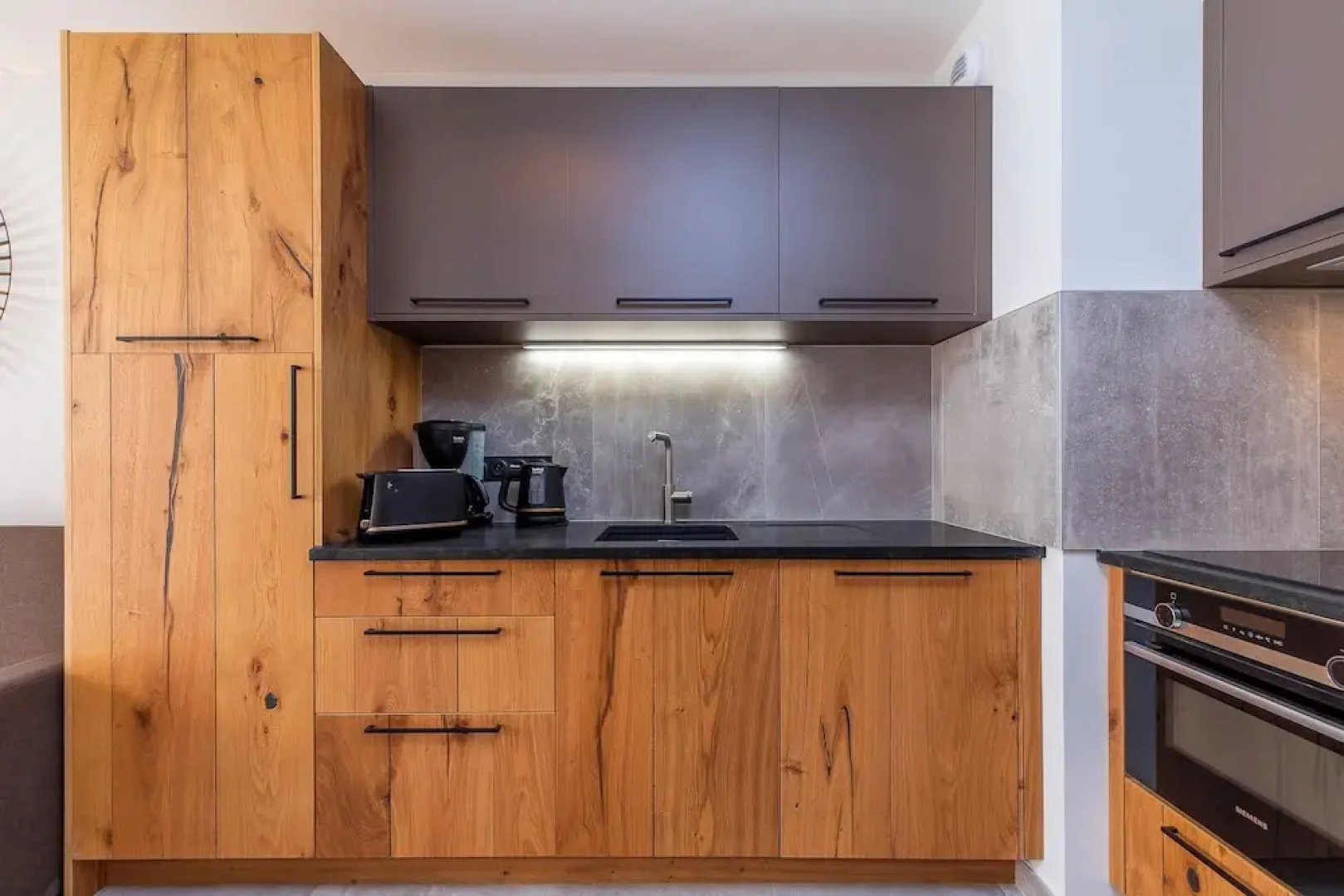 La Cour Aux Ecureuils