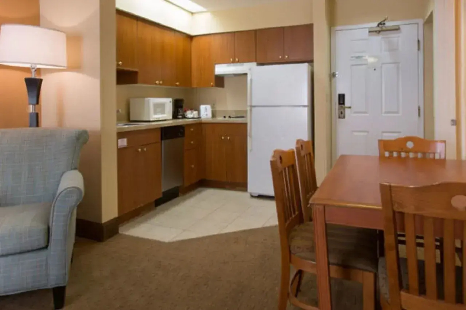 staySky Suites - I Drive Orlando