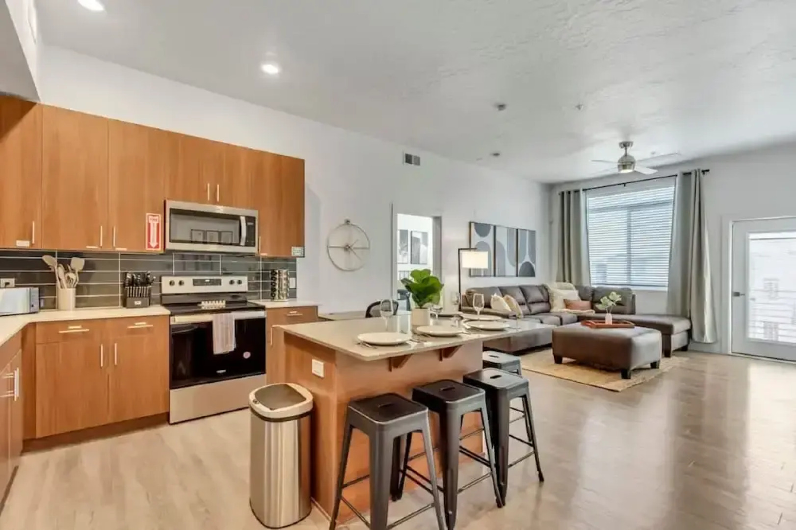 New Apt - Gigabit Internet - Year-round Pool