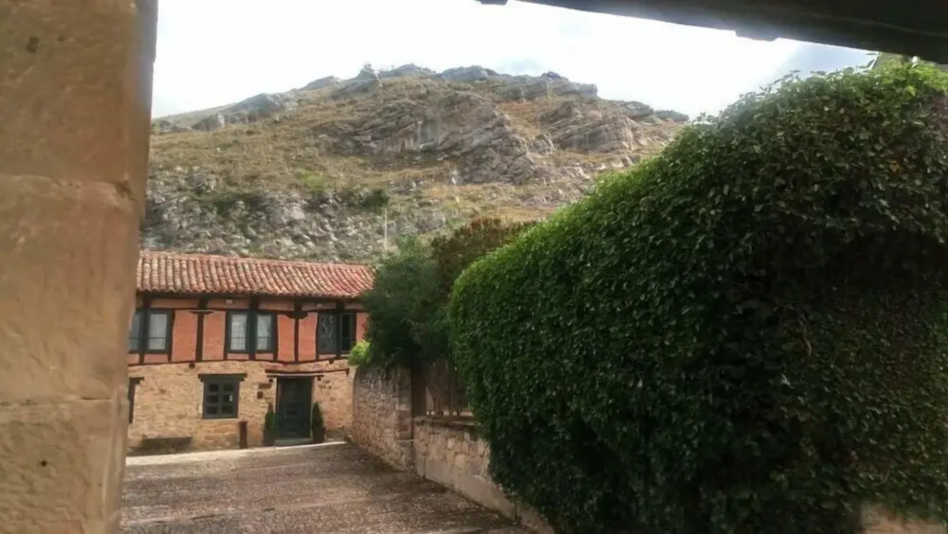 Posada Santa Maria La Real