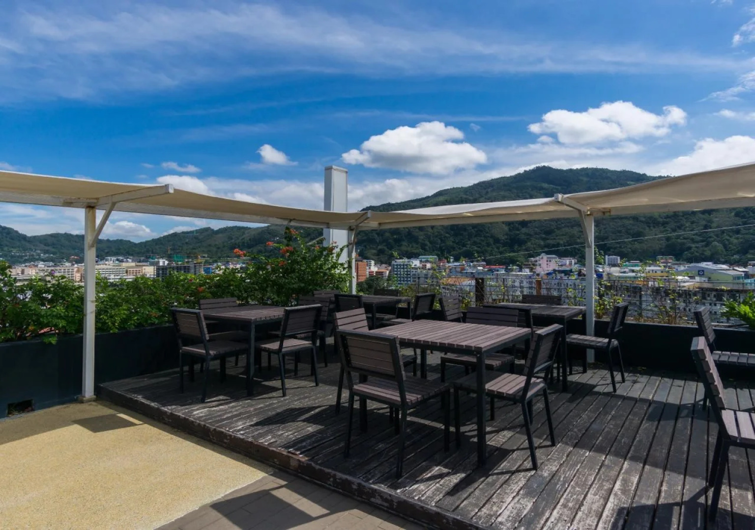 Отель ASHLEE Hub Hotel Patong