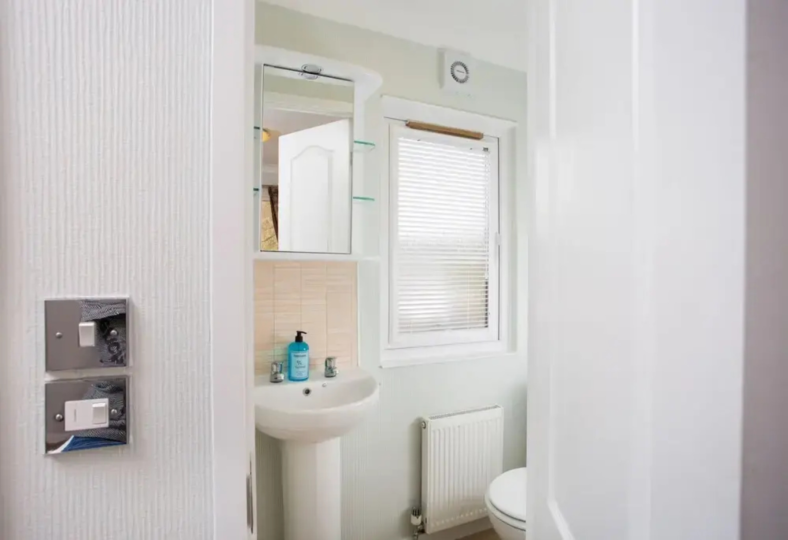 Beautiful 2-bed Chalet + Hot Tub Near Strathpeffer