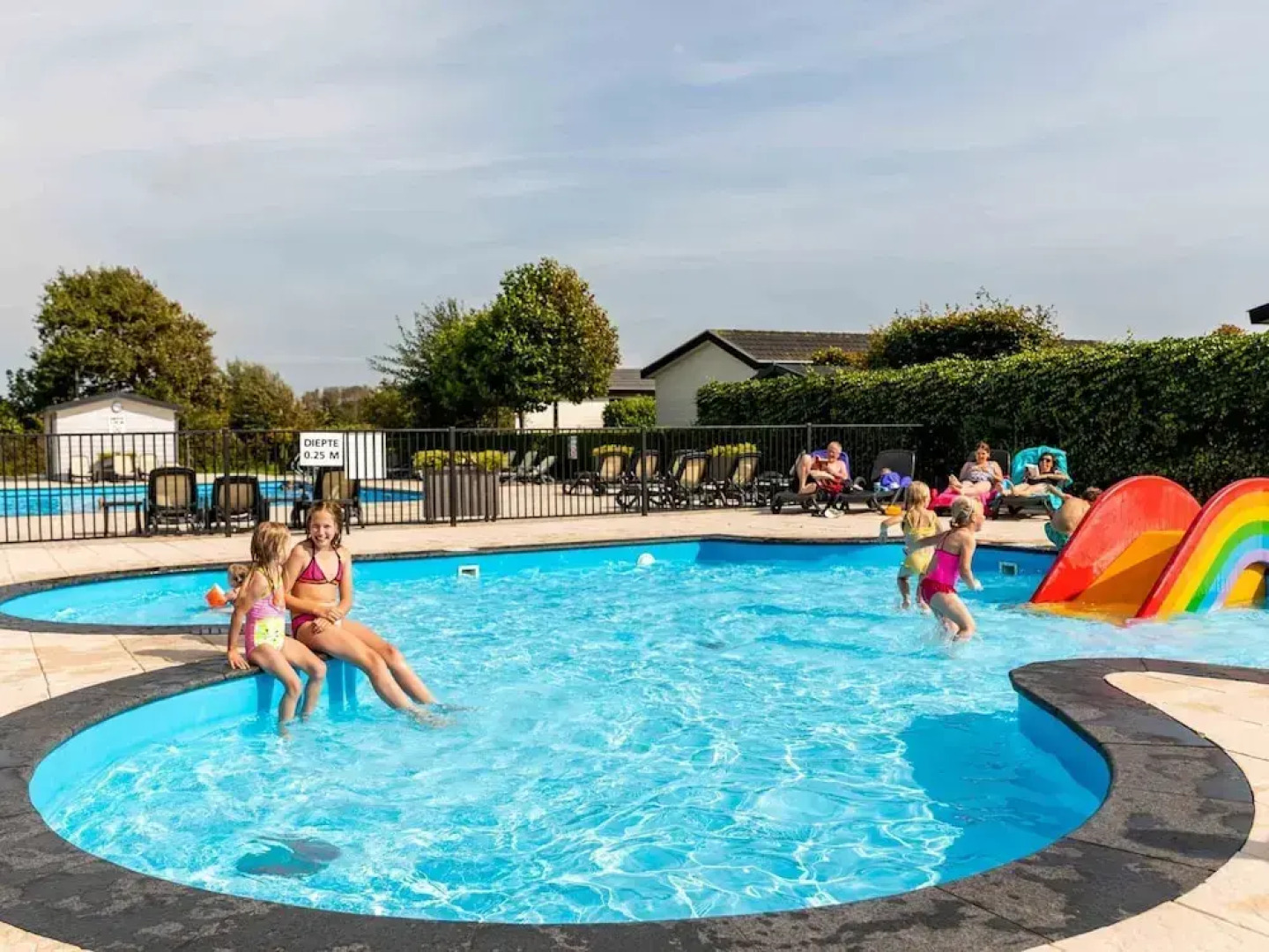 Comfortable Chalet sea at 3.5 km, in Egmond