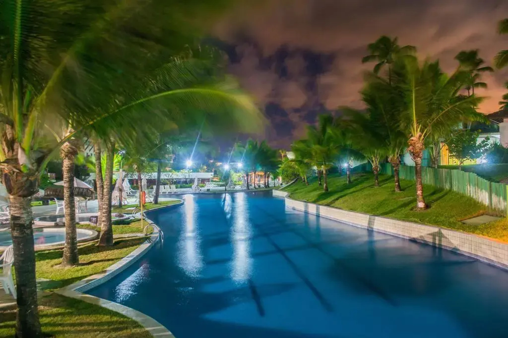 Flat Beach Class Resort