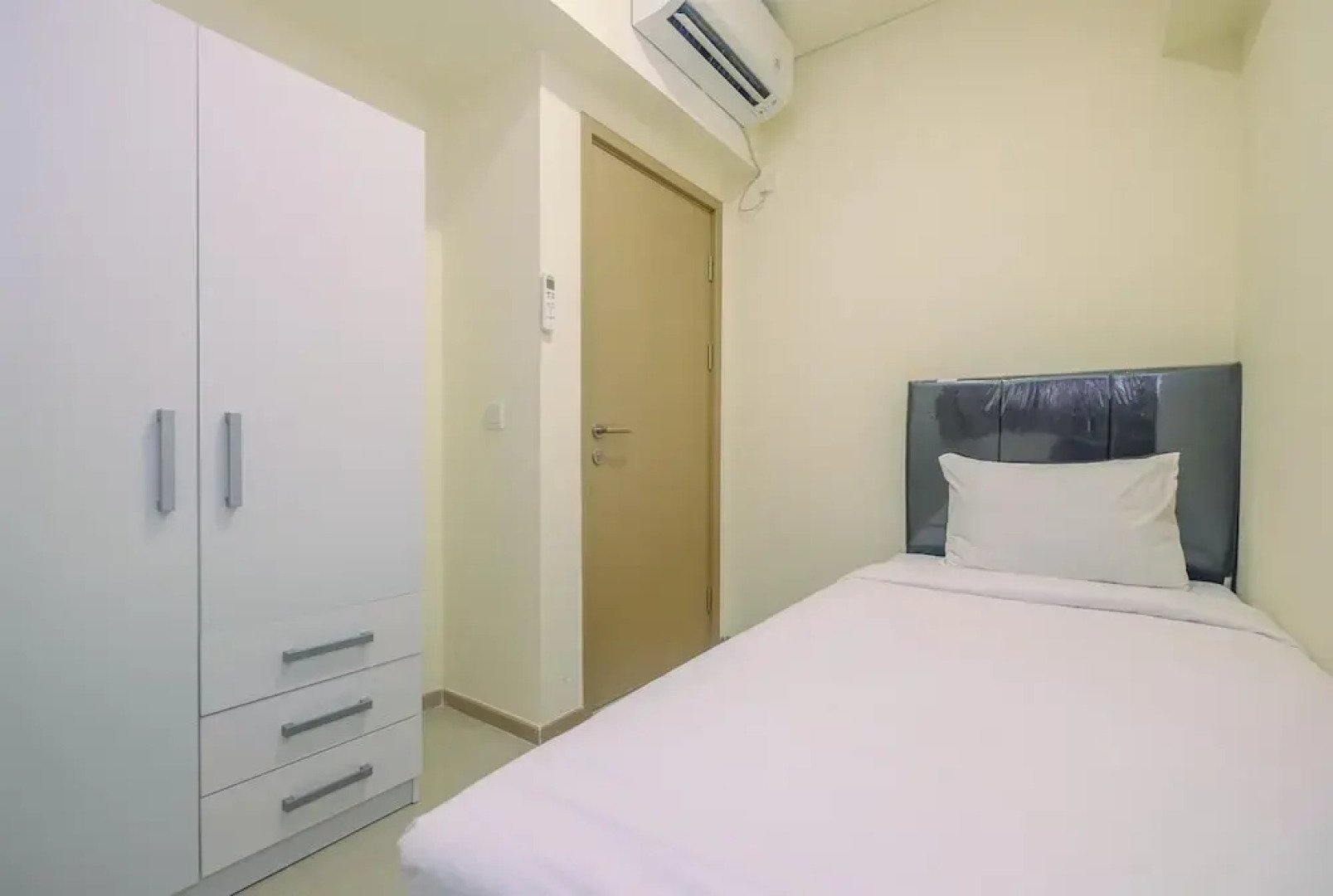 Cozy and Functional 3BR at Meikarta Apartment