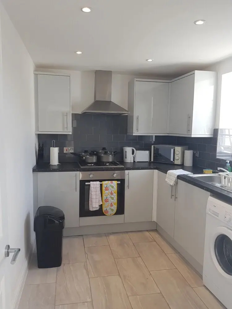 Everest Apartments Aldershot by SAZ Living