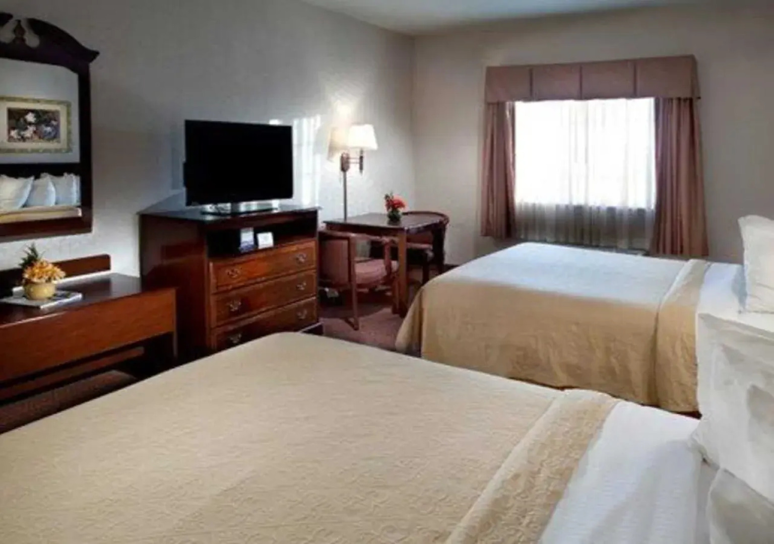 Quality Inn & Suites, Near University