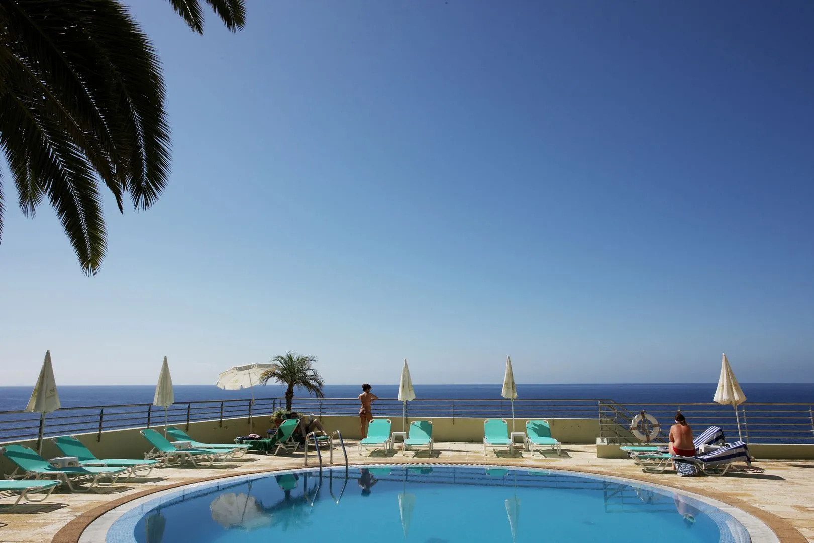 Madeira Regency Cliff