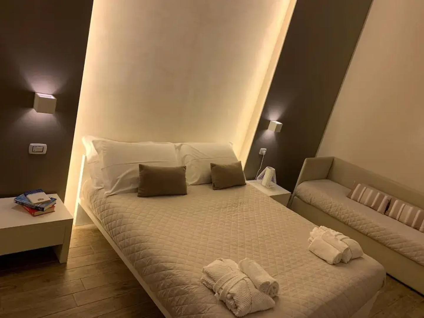 La Banchina Holiday Rooms