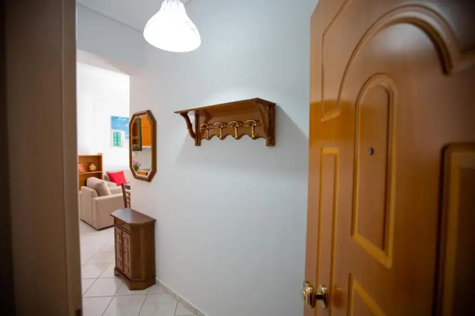 Poly's charming home - City center & near the beach 2bedroom apartment
