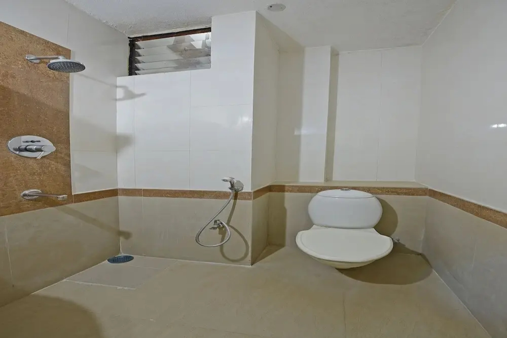 OYO 29577 Raja Rajeswari Tower