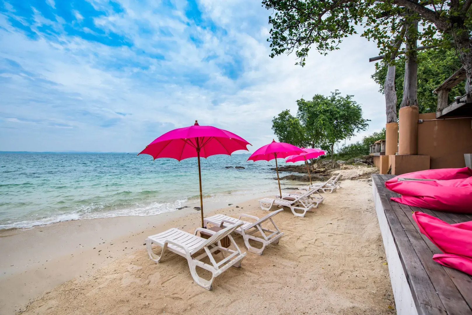 Bar And Bed (sleepless Society @ Samed)