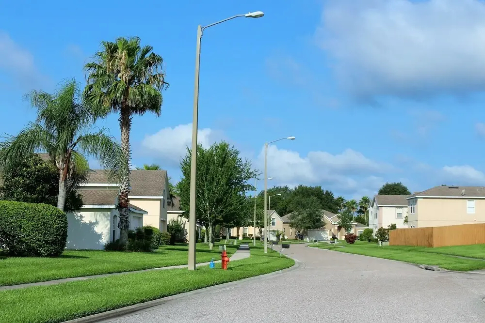 Hampton Lakes by Ellis Exclusive Villas