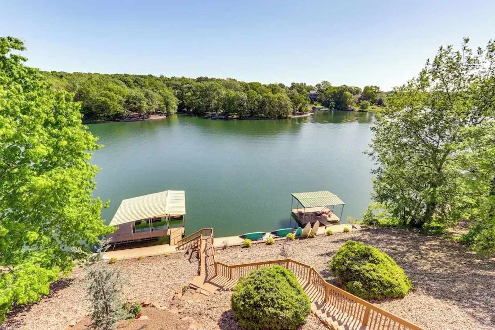 Swim & Boat Docks: Lakefront Gem in Bella Vista!
