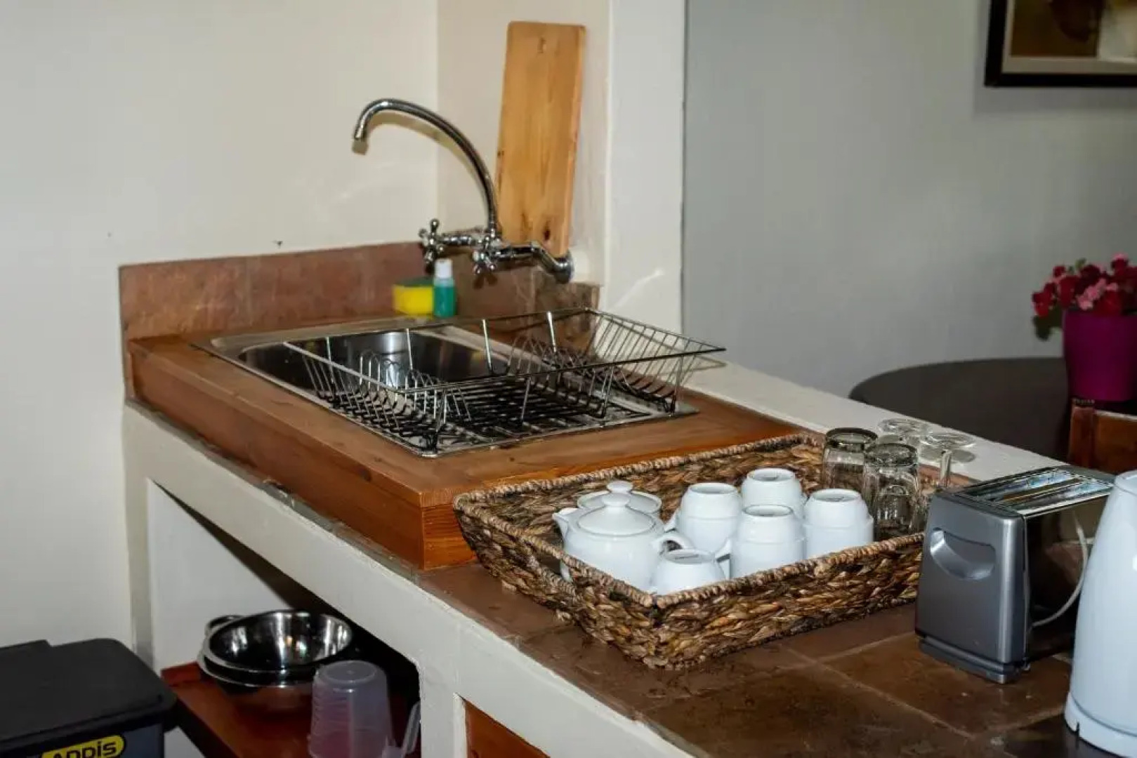 Wetlands Country House & Sheds