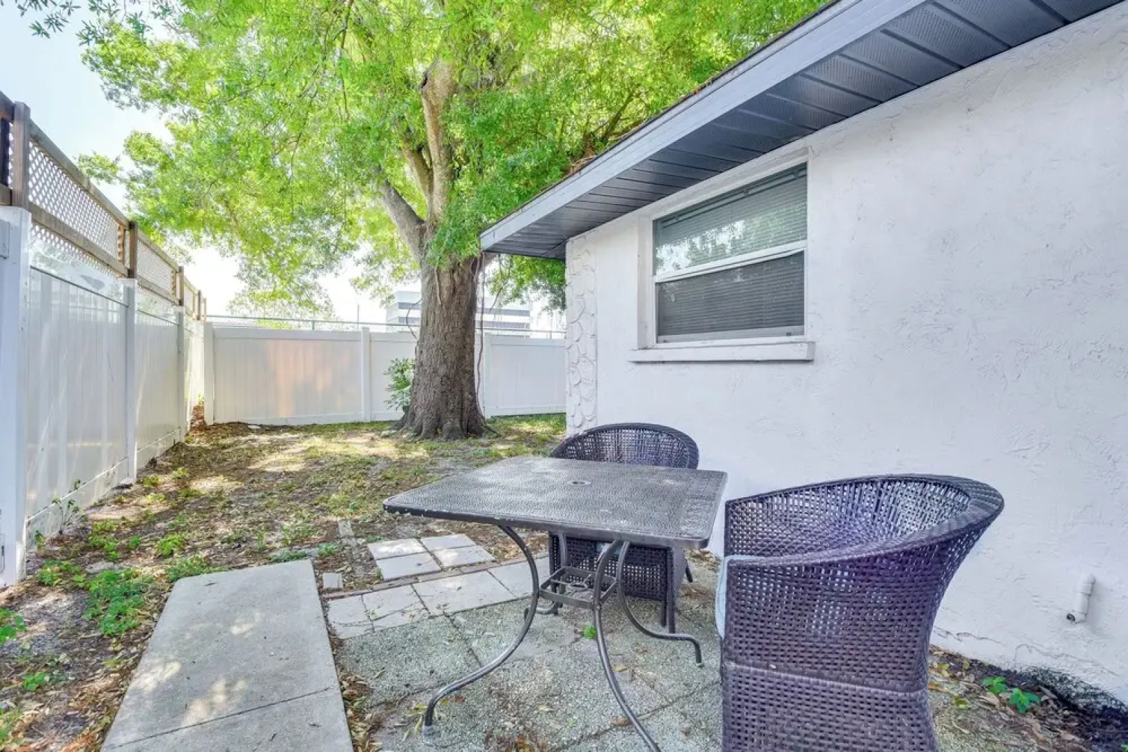 Pet-friendly Palmetto Duplex ~ 2 Mi to Riverwalk!