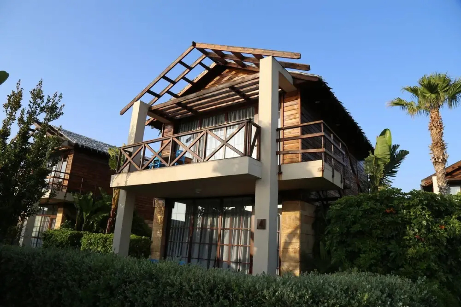 Turquoise Beach Resort