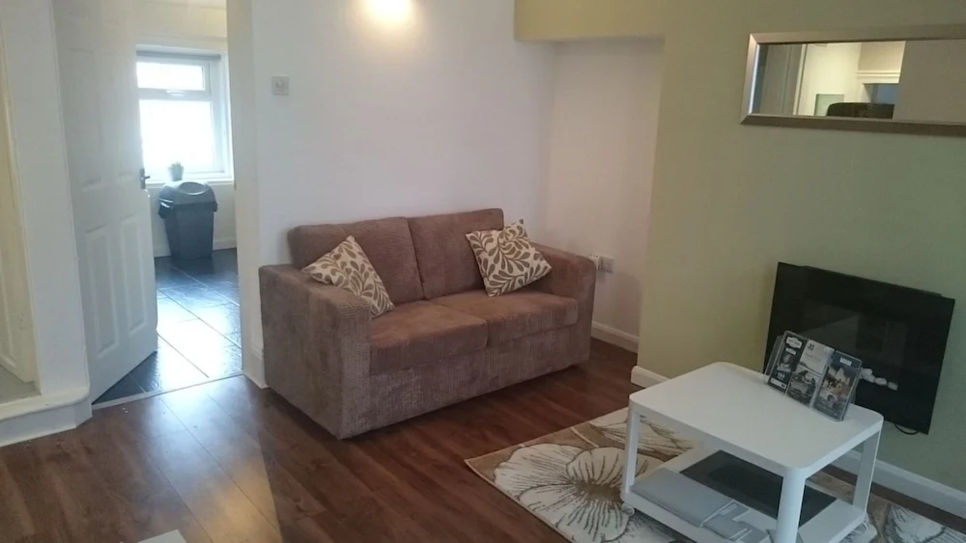 Winchester Street Apartment