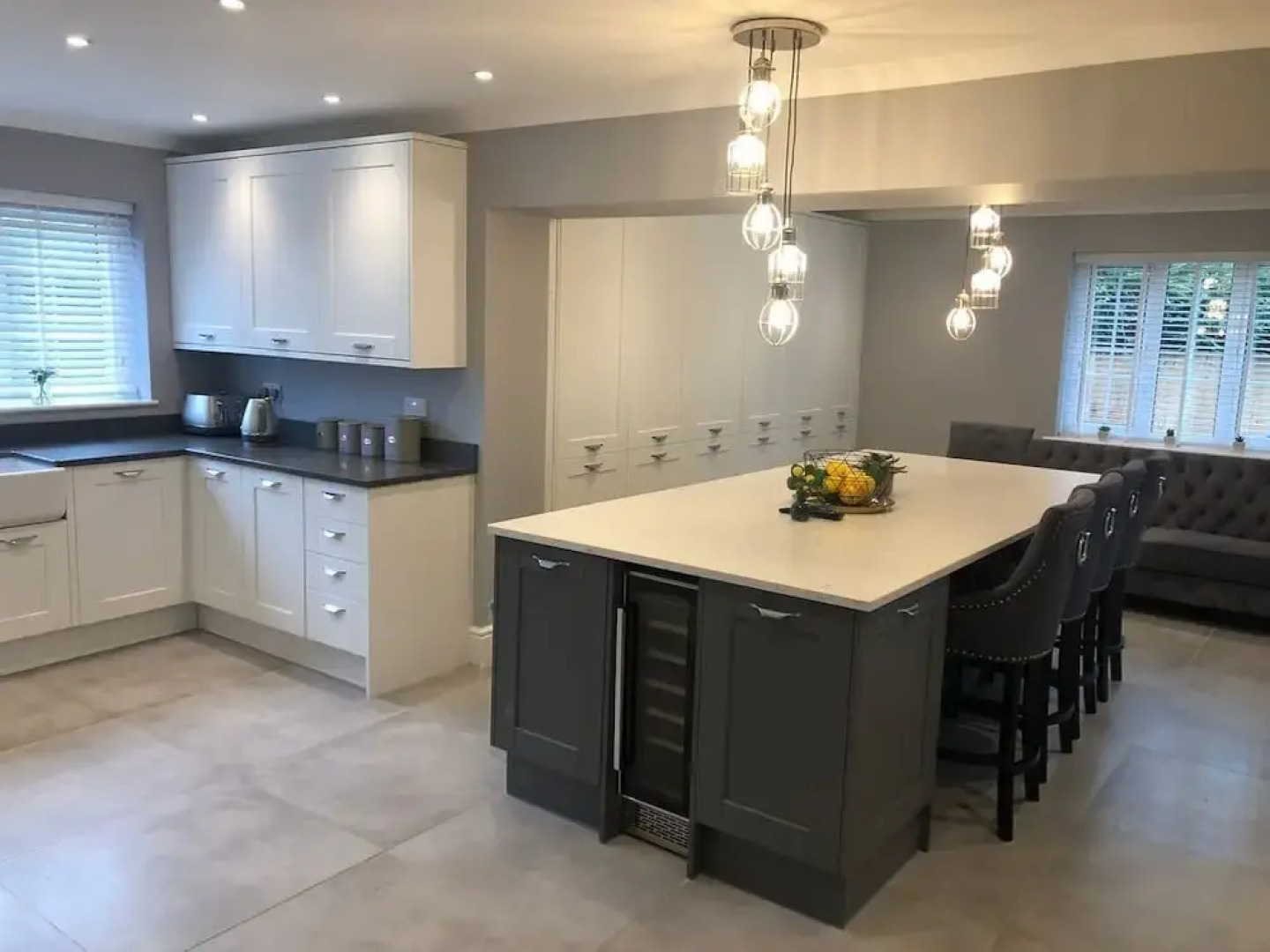 Beautiful Family Home With 42ft Pool & Cinema Room