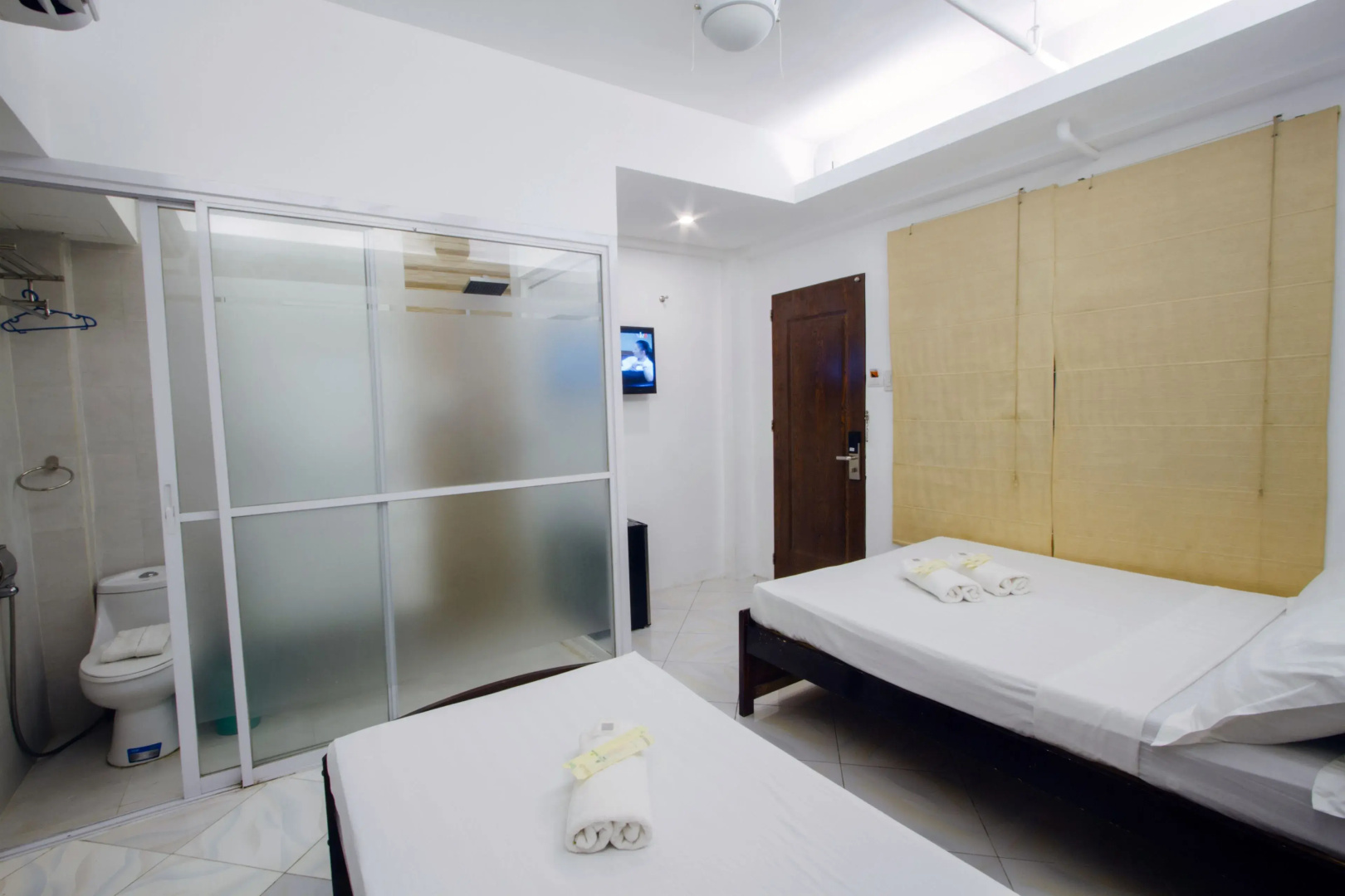 JJ Midcity Inn