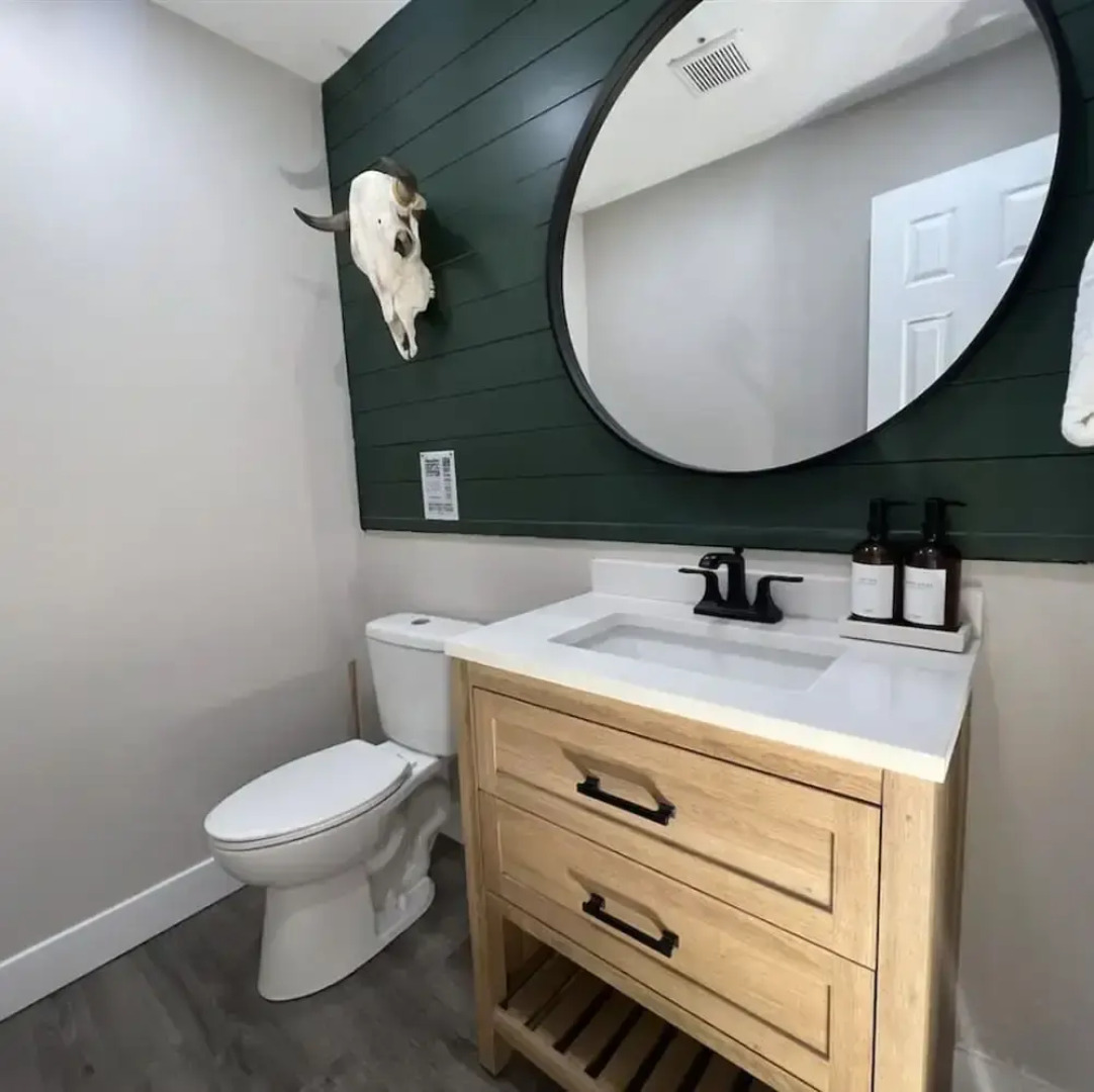 Spacious 4BR Home Near Grand Canyon Sleeps 10