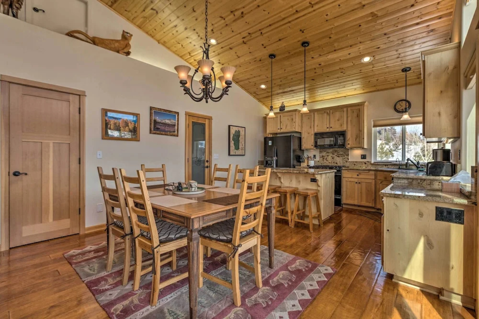 Mountain-view Deck: South Lake Tahoe Retreat!