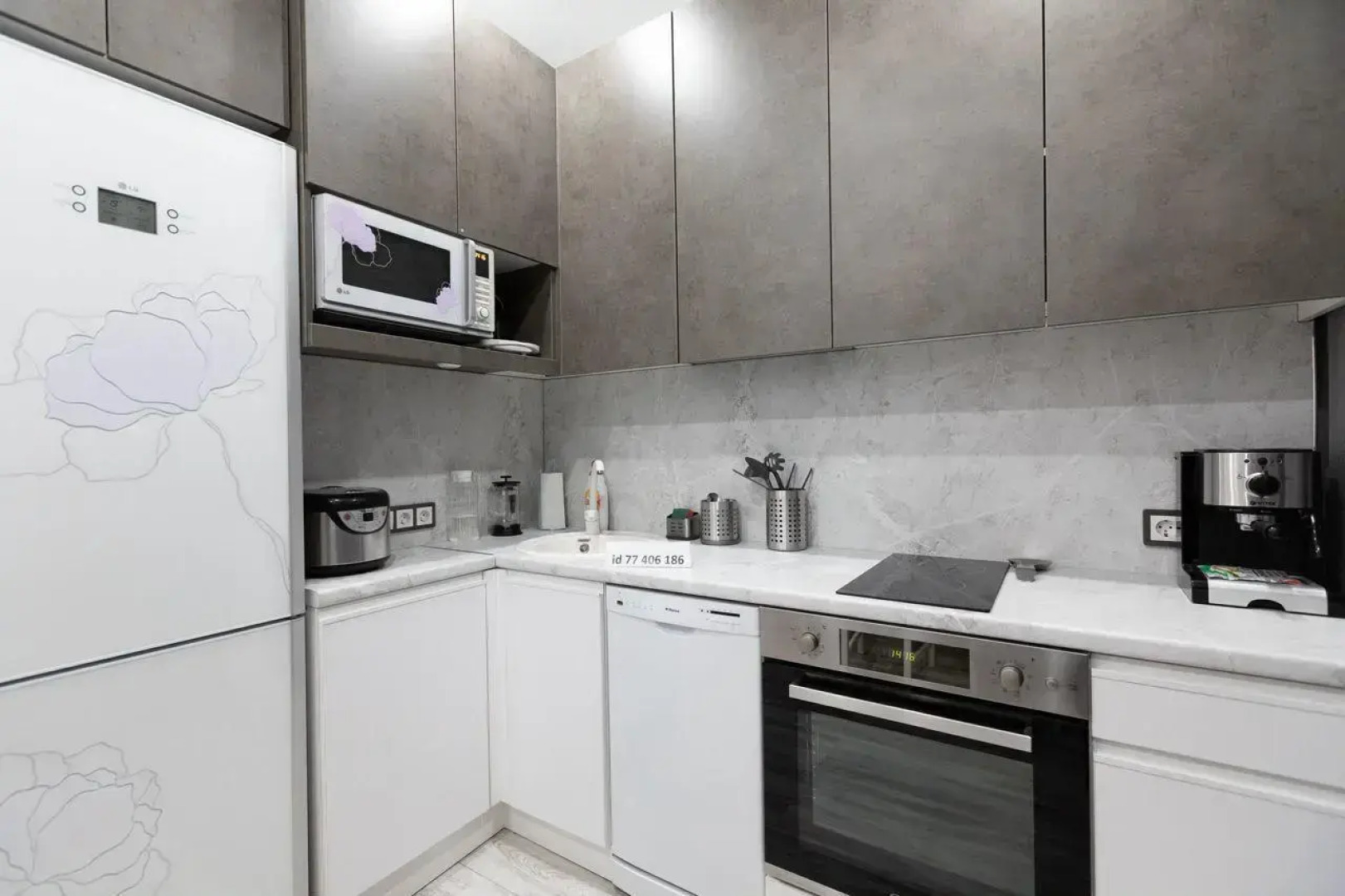 Апартаменты на улице Бредова