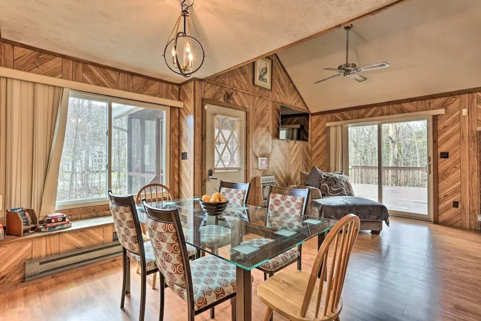 Resort Perks: Picturesque Poconos Getaway!