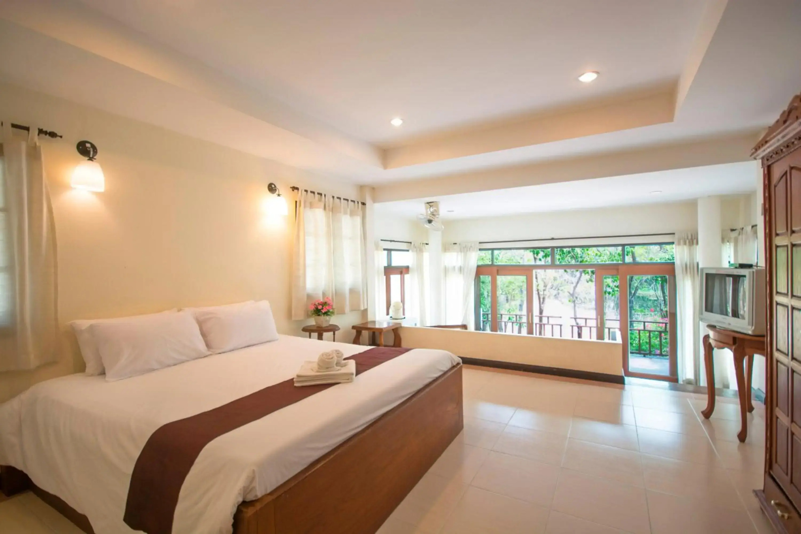 Tak Andaman Resort & Hotel