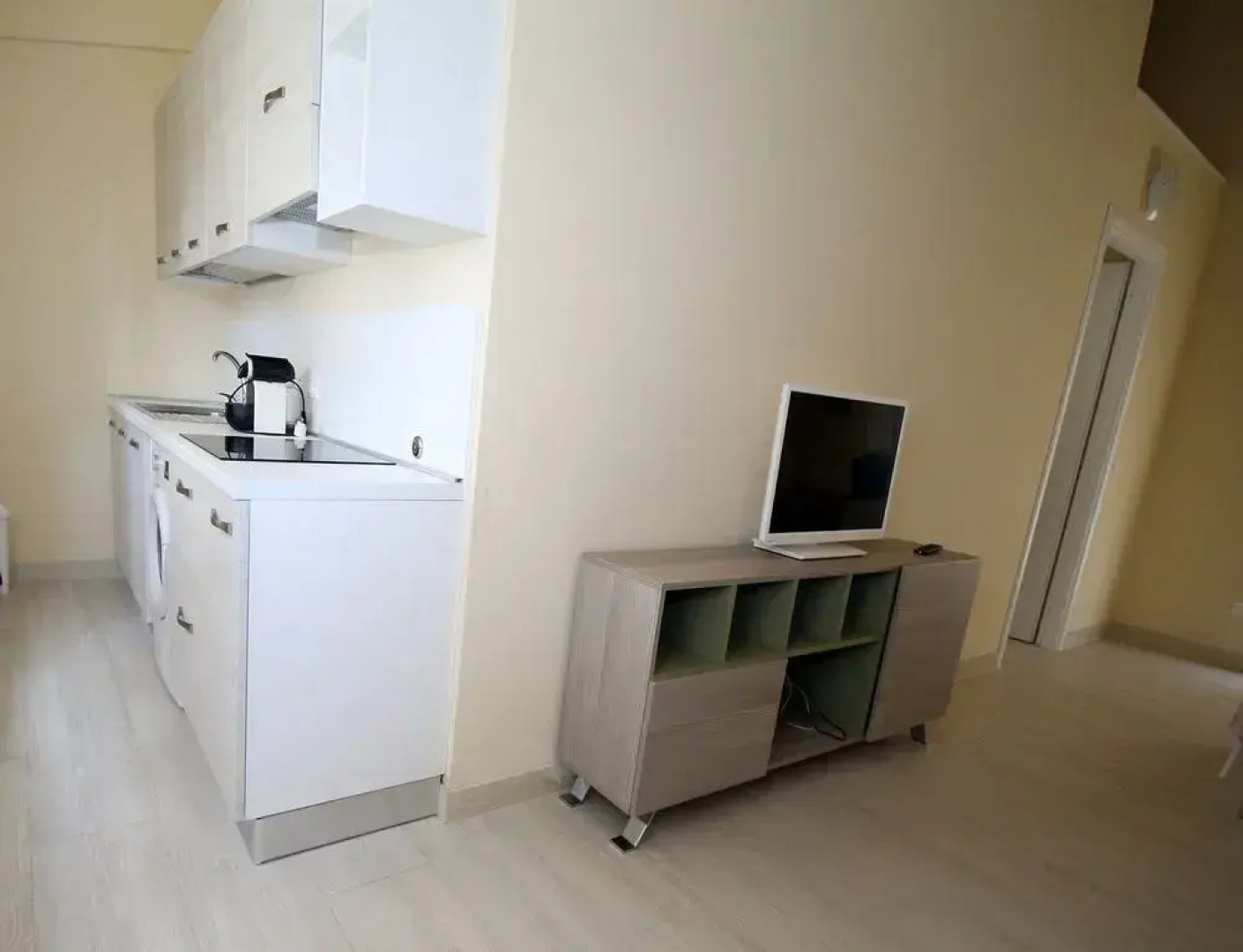 Holiday Nero D'Avola & Caponegro