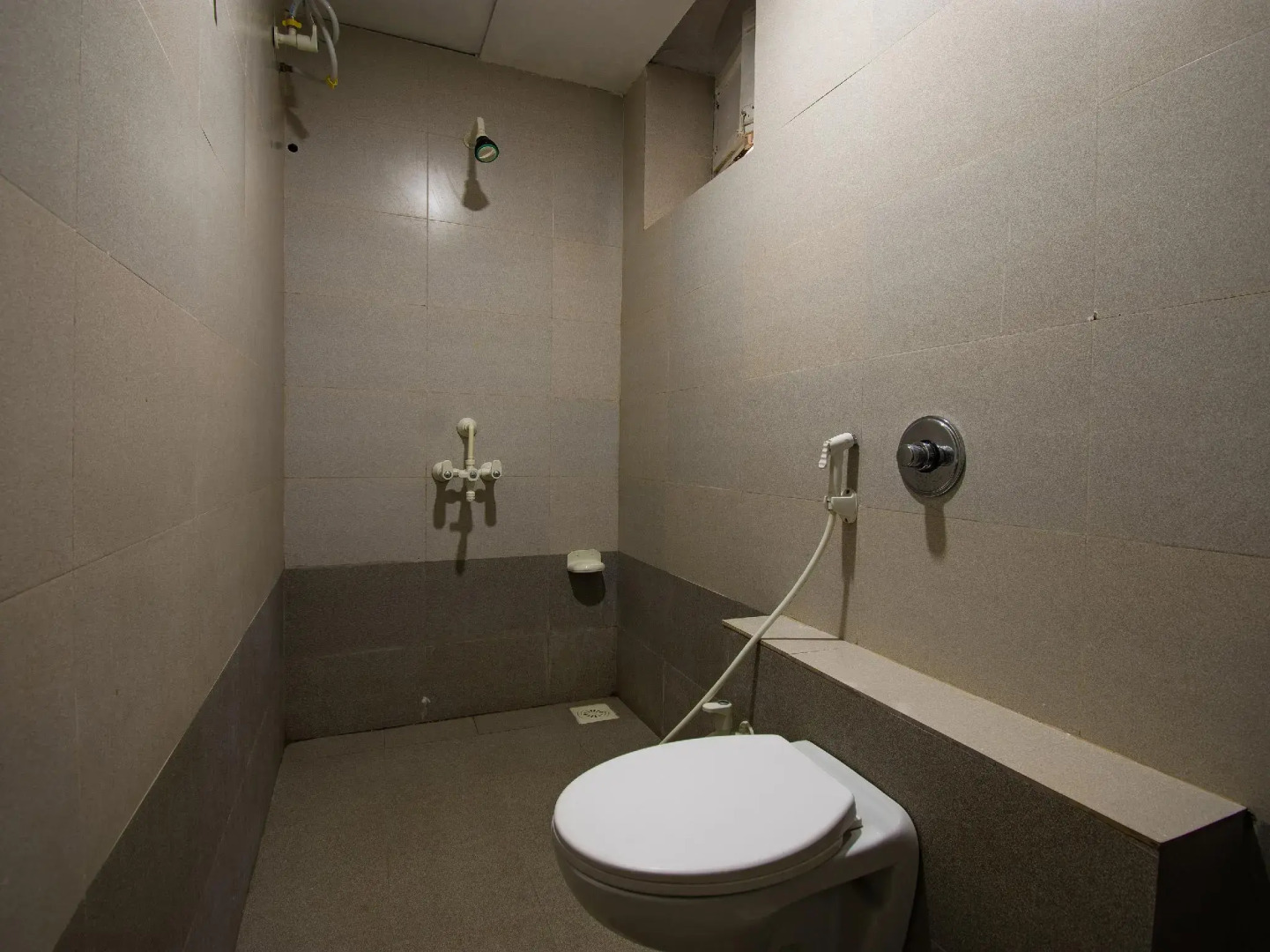 Oyo 41090 Homi House