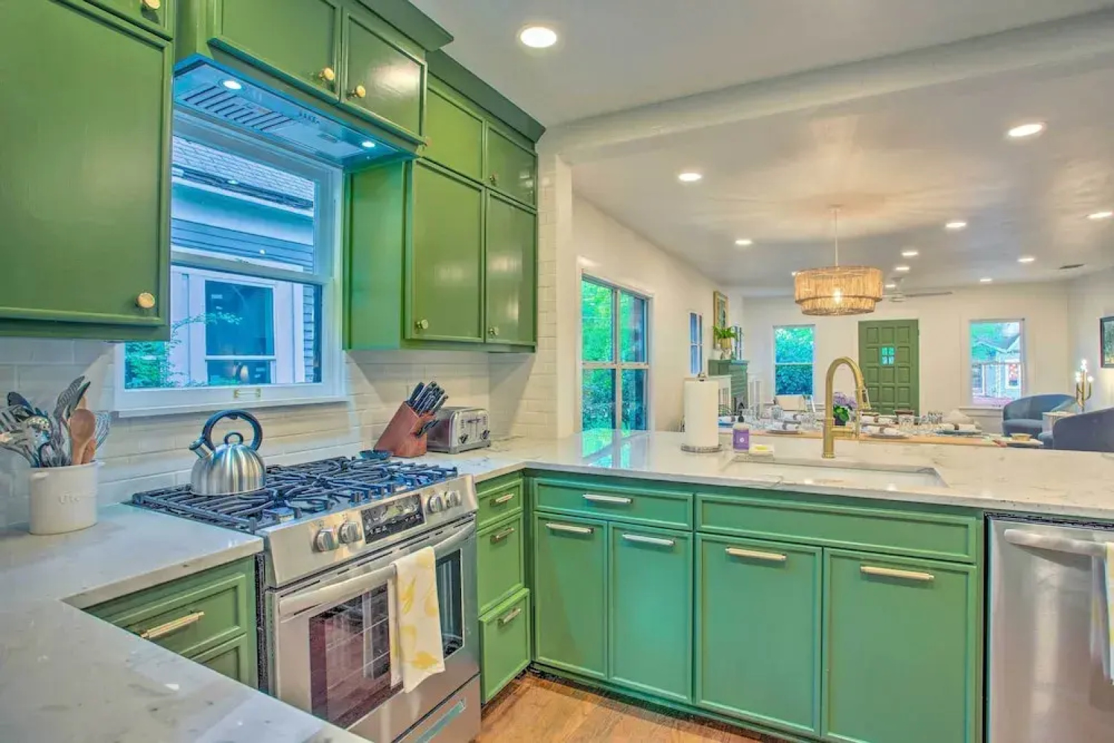 Newly Updated & Charming Azalea District Home
