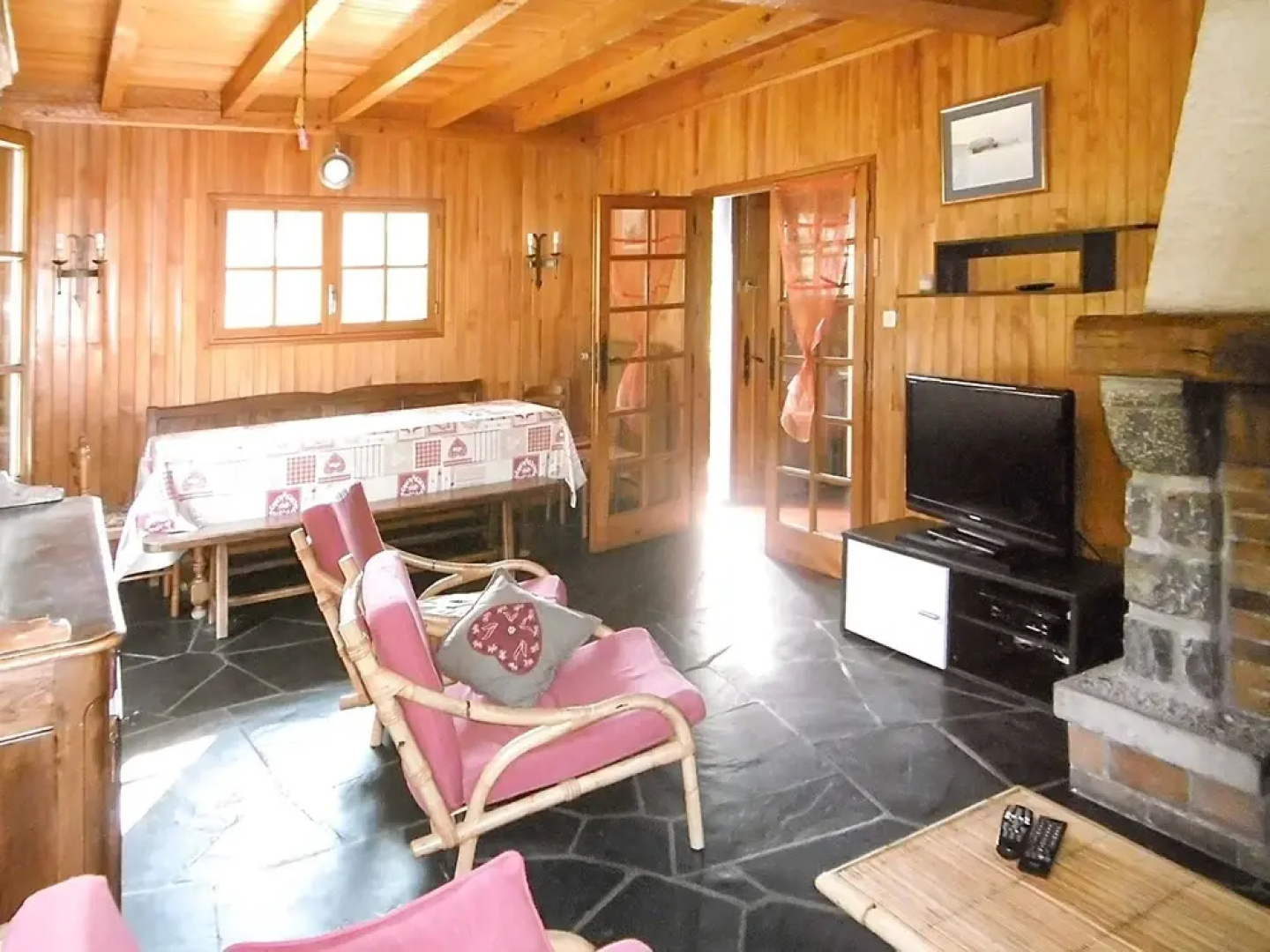 Chalet With 4 Bedrooms in Alex, With Wonderful Mountain View, Furnishe