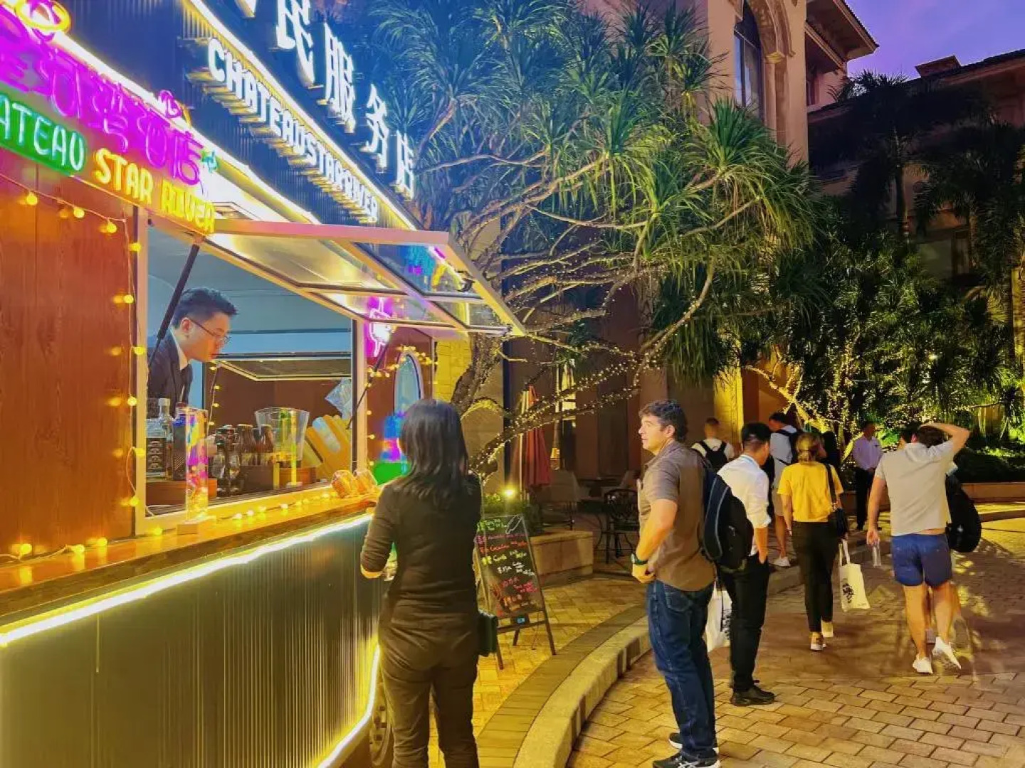 Chateau Star River Hotel