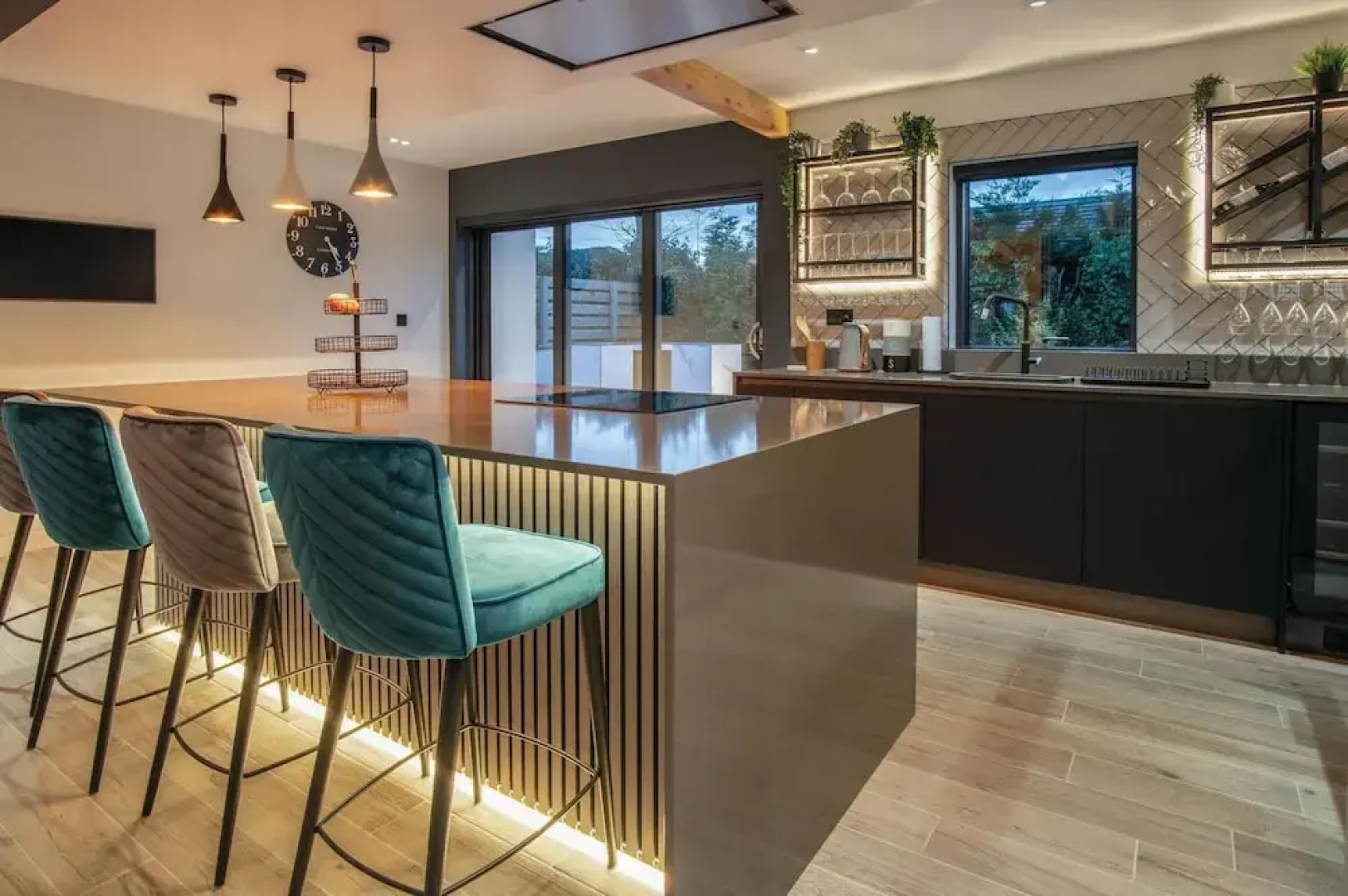 Ty Cyfoes - Luxurious 4 Bedroom - St. Florence