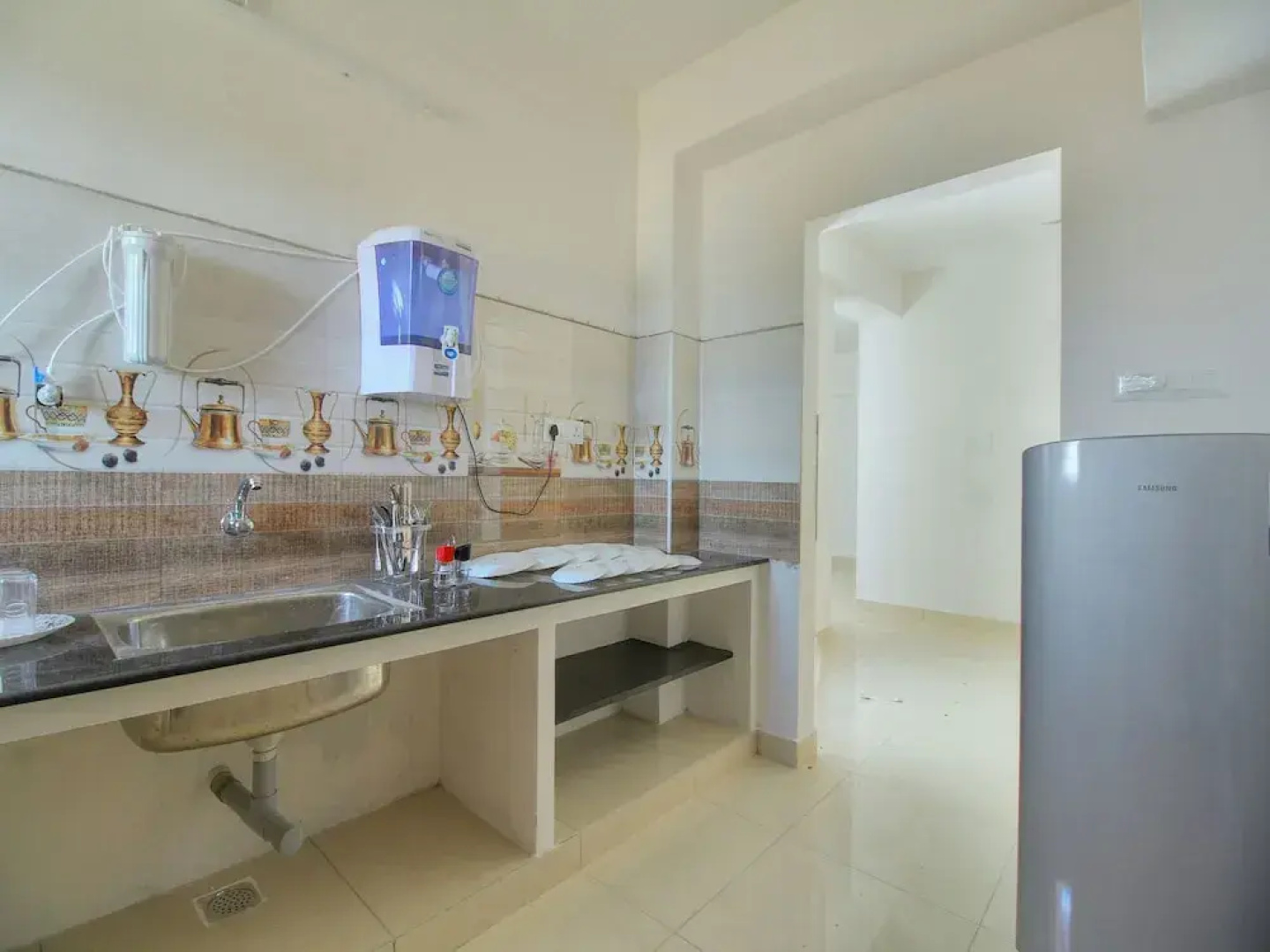 OYO 13943 Home Modern 2BHK Boat House
