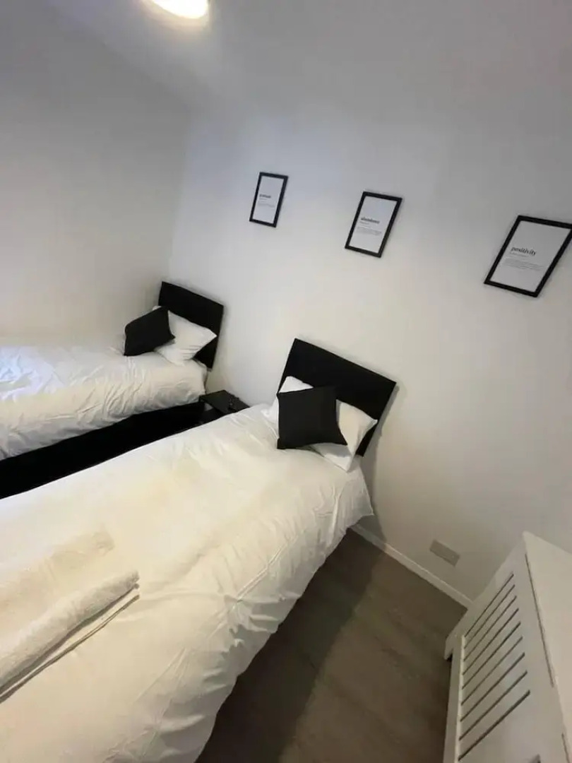 Luxury Spacious 2-bed House in Brentwood Essex